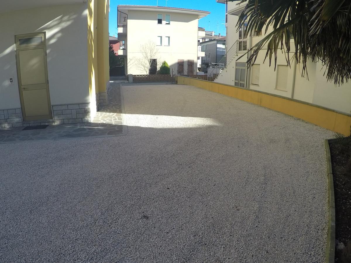 Residence Caorle Apartments - Agenzia Cocal Екстер'єр фото
